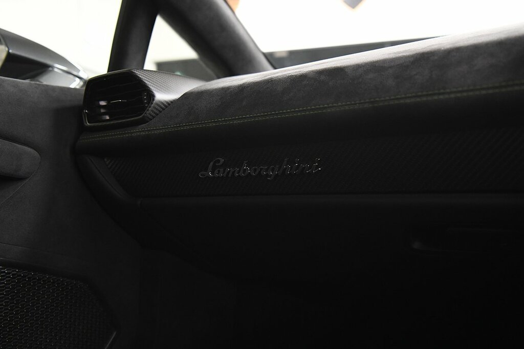 Lamborghini Huracan Tecnica Black #13
