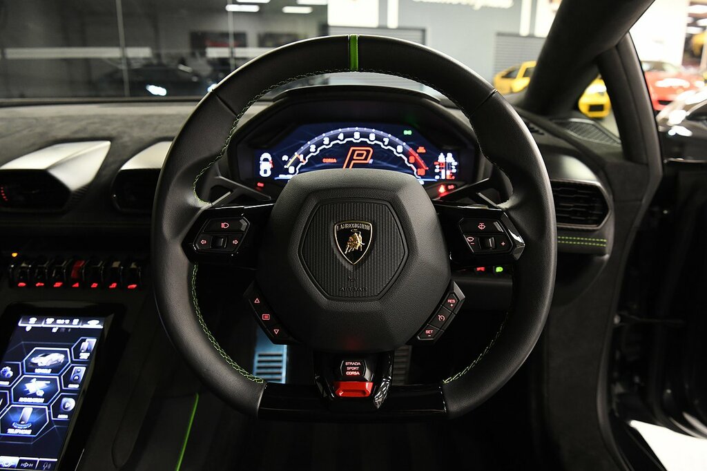 Lamborghini Huracan Tecnica Black #18