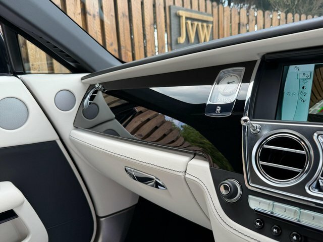 Rolls-Royce Dawn V12 Black #31