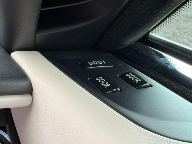 Rolls-Royce Dawn V12 Black #29