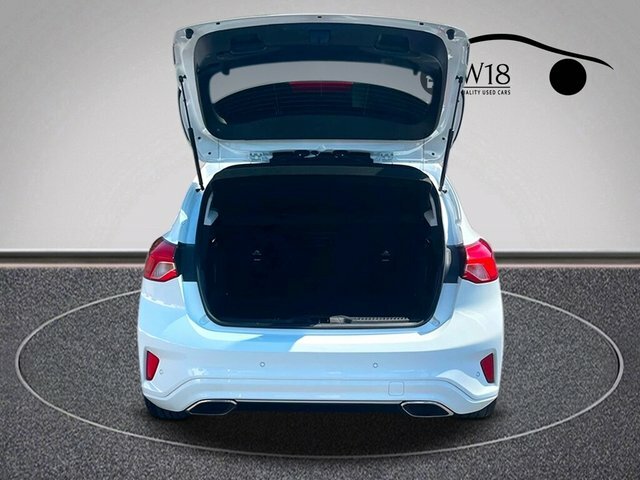 Ford Focus Ecoboost Vignale Hatchback WA68LHB White #5