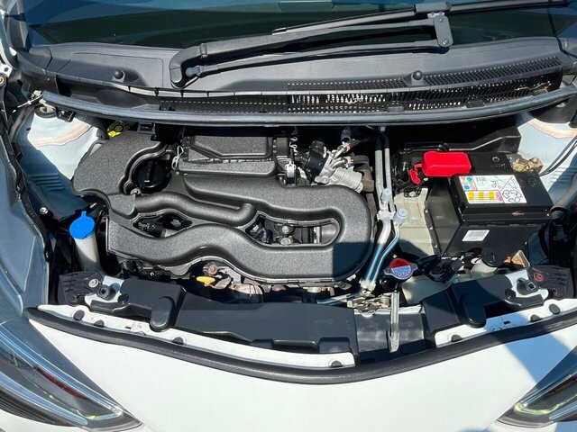 Toyota Aygo Vvt-i X-play Hatchback White #2