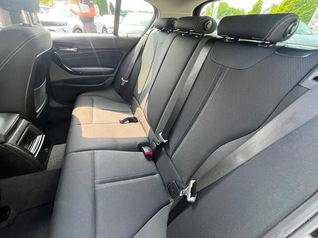 BMW 1 Series 116D Sport Hatchback Black #2