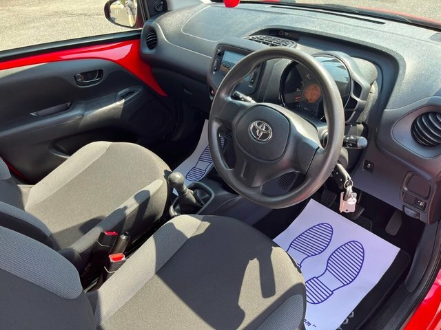Toyota Aygo Vvt-i X Hatchback Red #3