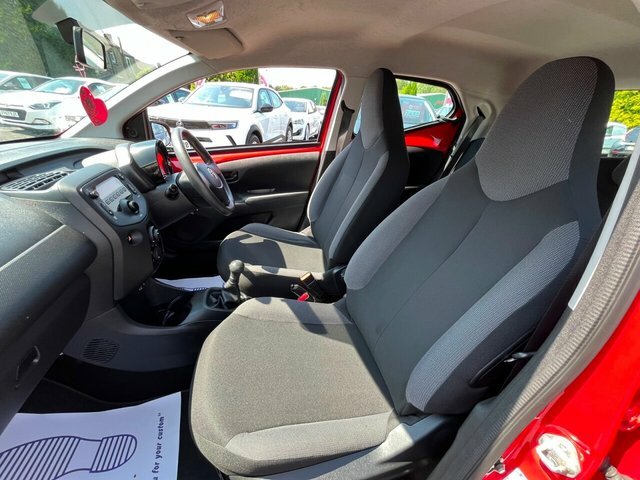 Toyota Aygo Vvt-i X Hatchback Red #6