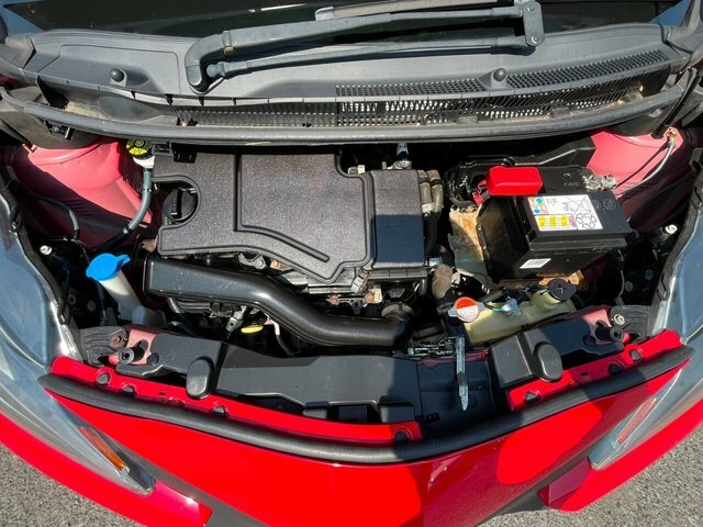 Toyota Aygo Vvt-i X Hatchback Red #2