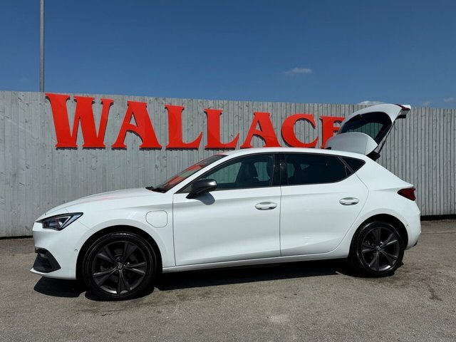 Seat Leon Hatchback BL70VRN White #4