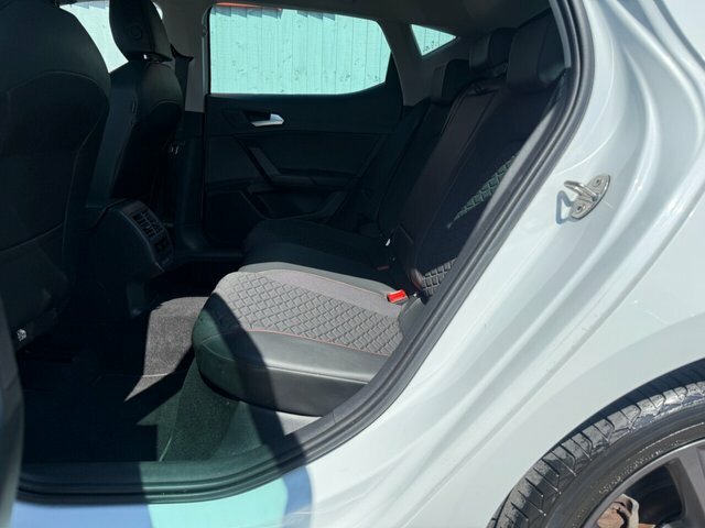 Seat Leon Hatchback BL70VRN White #3