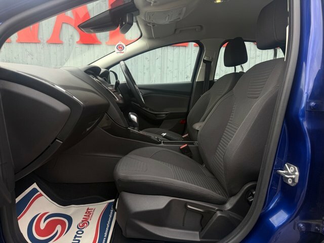 Ford Focus Hatchback EK17VXU Blue #4