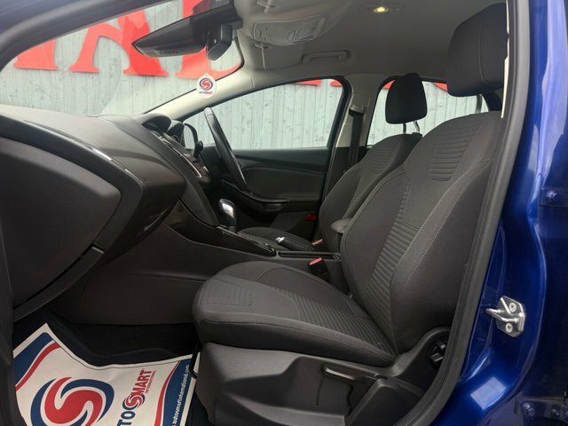 Ford Focus Hatchback EK17VXU Blue #5