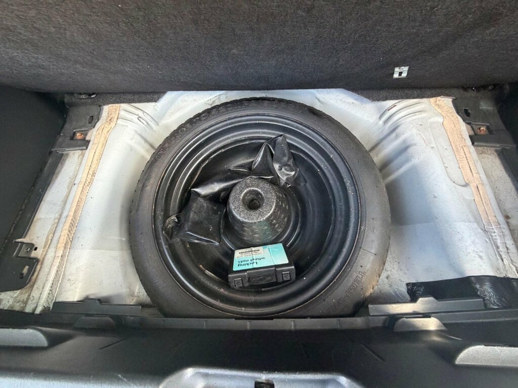 Toyota Yaris Hatchback Grey #26