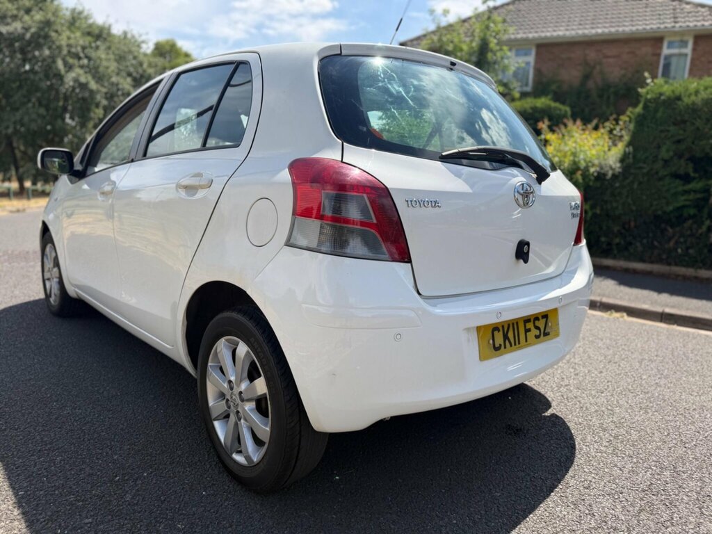 Toyota Yaris Hatchback Grey #11