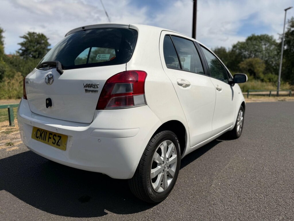 Toyota Yaris Hatchback Grey #14