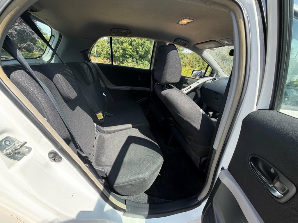 Toyota Yaris Hatchback Grey #19