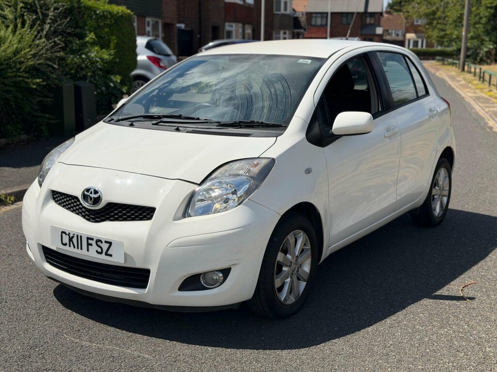 Toyota Yaris Hatchback Grey #9