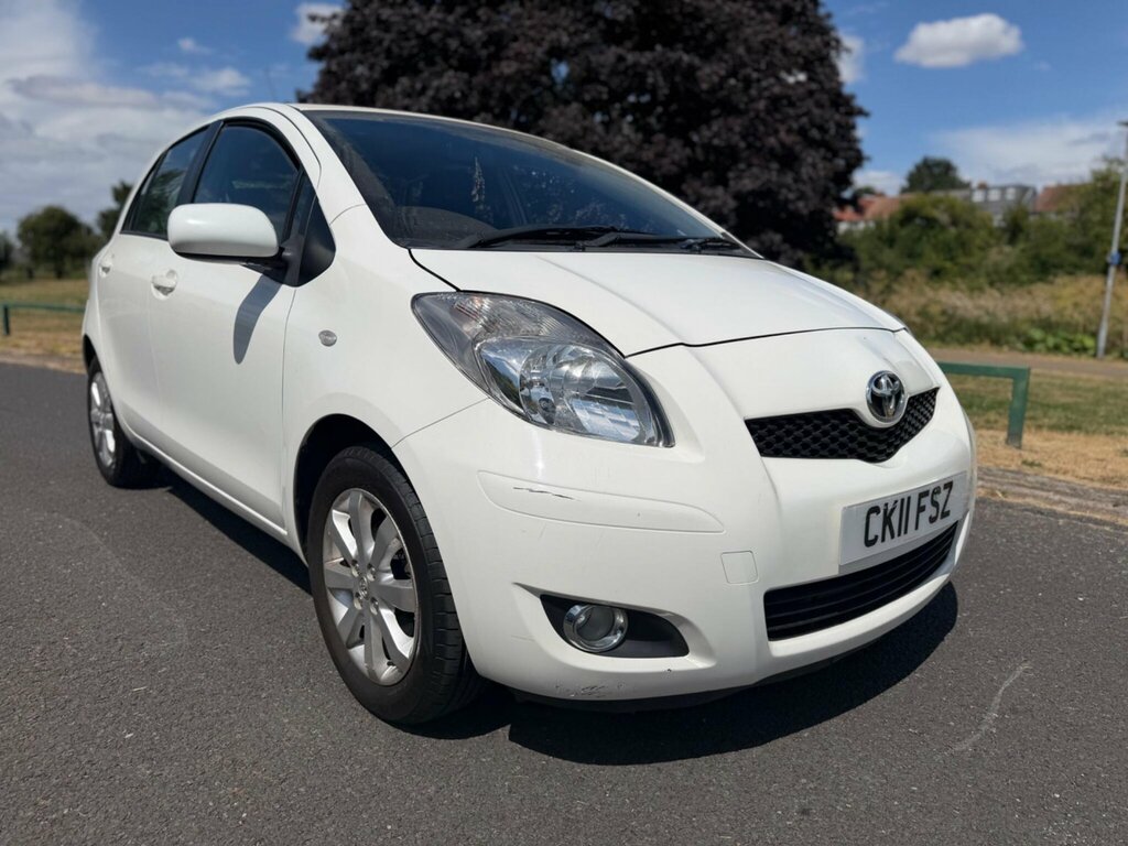 Toyota Yaris Hatchback Grey #7