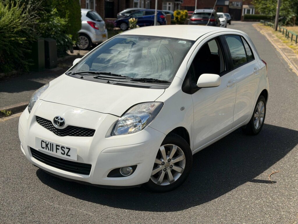 Toyota Yaris Hatchback Grey #8