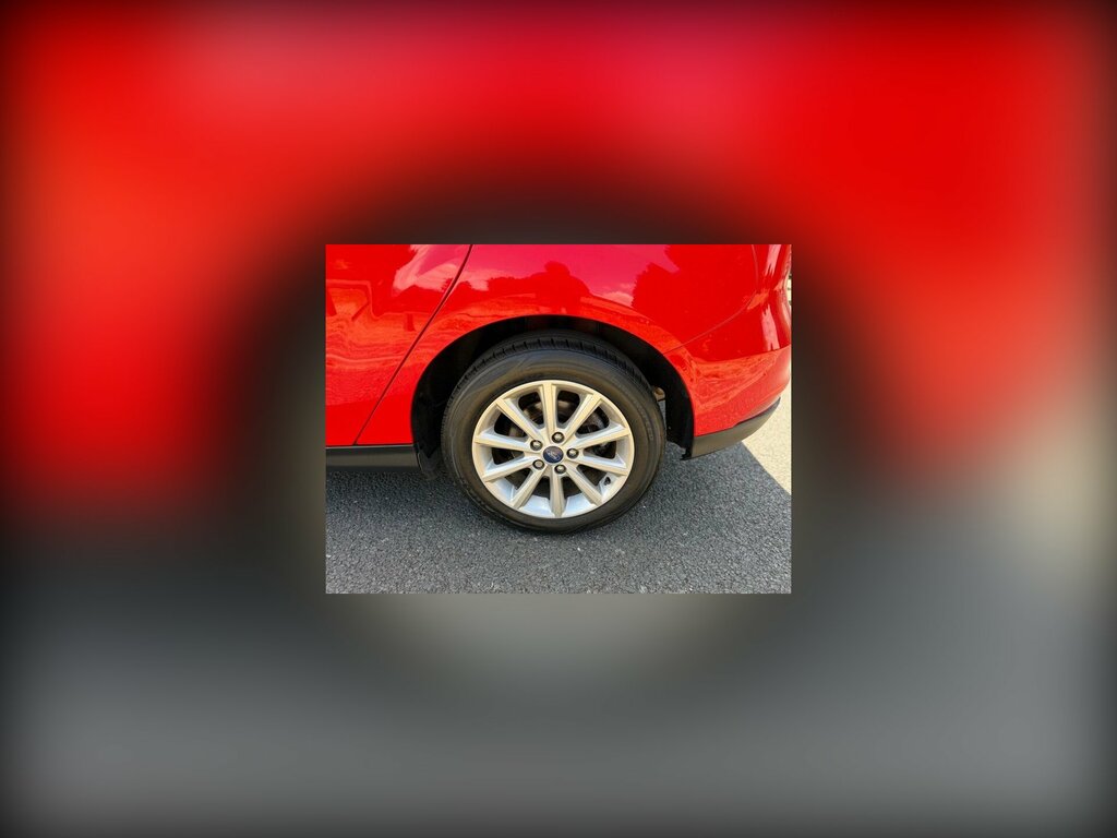 Ford Focus Titanium Red #4