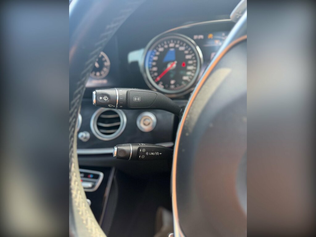 Mercedes-Benz E Class E 350 D Amg Line Premium 4-Door Silver #29