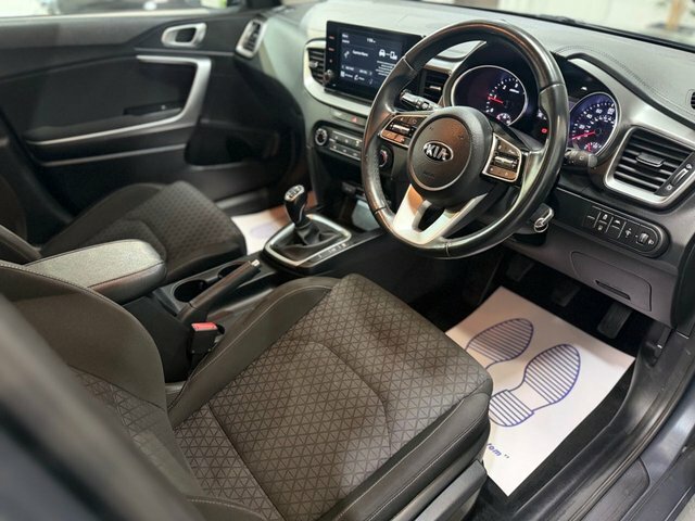 Kia Ceed Crdi Mhev 2 Hatchback Grey #3