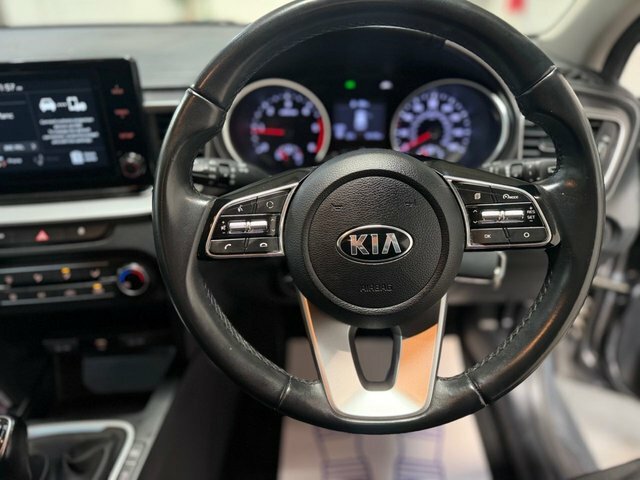 Kia Ceed Crdi Mhev 2 Hatchback Grey #4