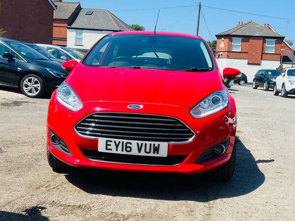 Ford Fiesta 1.6 Titanium Powershift Euro 6 Red #2