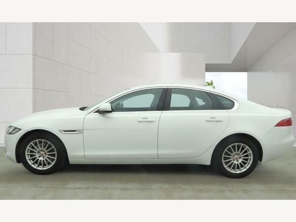 Jaguar XF 2.0D Prestige Euro 6 Ss White #6