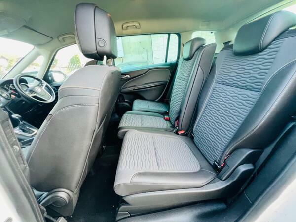 Vauxhall Zafira Tourer Zafira Tourer 1.8 16V Exclusiv Euro 5 Silver #24