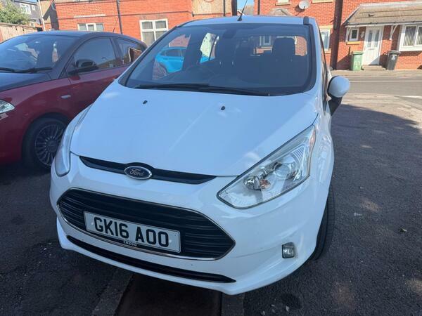 Ford B-Max 1.6 Titanium Powershift Euro 5 White #2