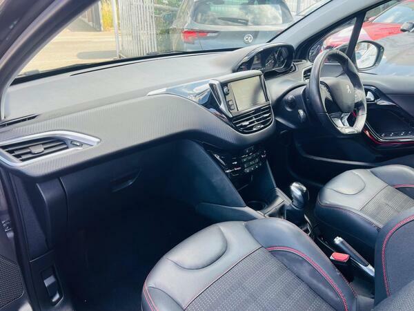 Peugeot 208 Active Grey #19