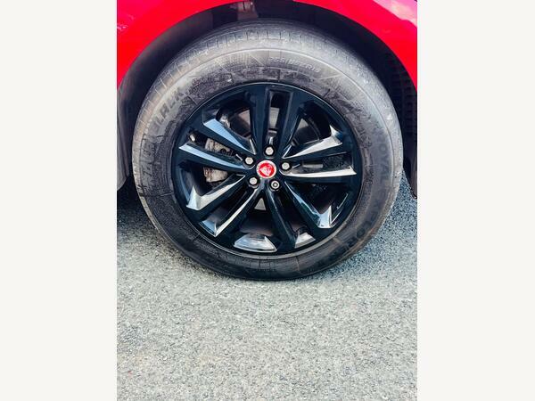 Jaguar F-Pace 2.0 R-sport Awd 178 Bhp Black #39