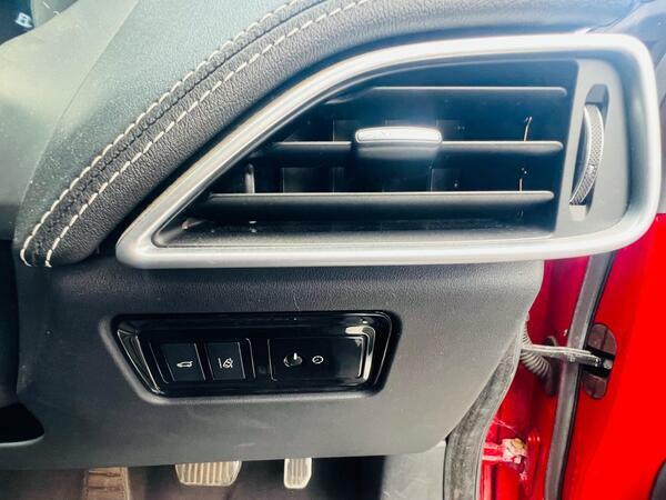 Jaguar F-Pace 2.0 R-sport Awd 178 Bhp Black #32