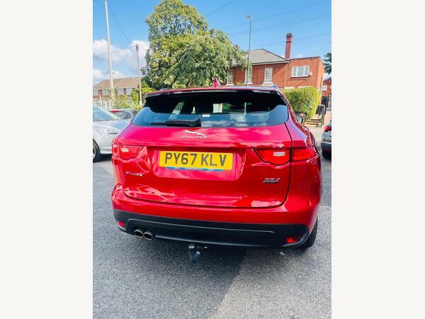 Jaguar F-Pace 2.0 R-sport Awd 178 Bhp Black #24