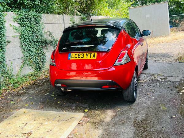 Chrysler Ypsilon 1.2 Se Hatchback Euro 5 Ss 6 Black #13