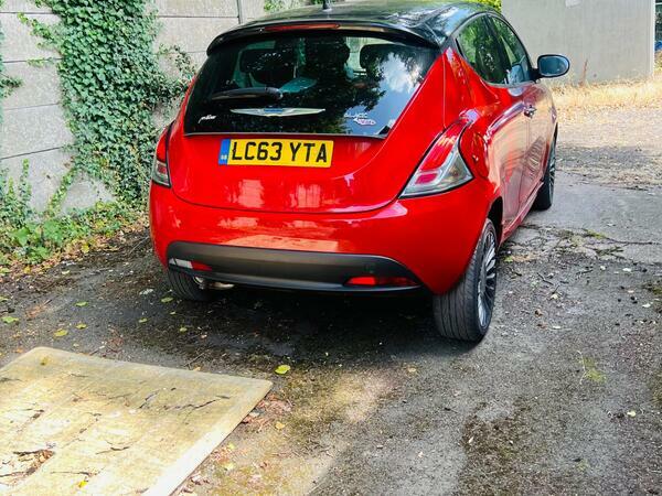 Chrysler Ypsilon 1.2 Se Hatchback Euro 5 Ss 6 Black #14