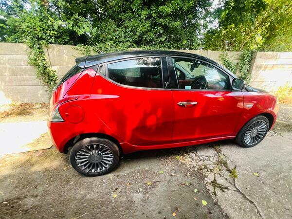 Chrysler Ypsilon 1.2 Se Hatchback Euro 5 Ss 6 Black #10