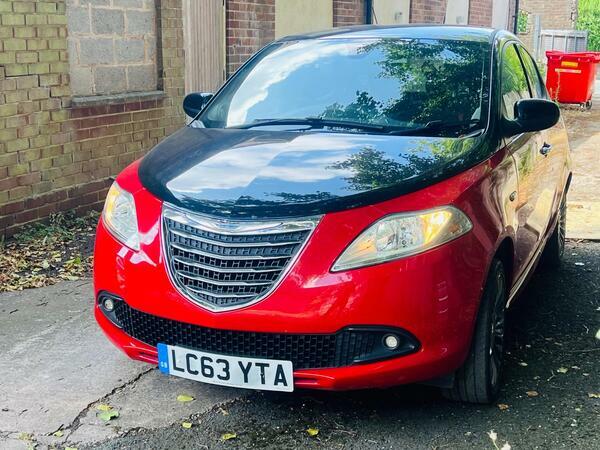 Chrysler Ypsilon 1.2 Blackred Euro 5 Ss LC63YTA #2