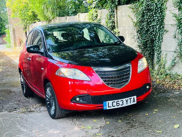 Chrysler Ypsilon 1.2 Se Hatchback Euro 5 Ss 6 Black #7