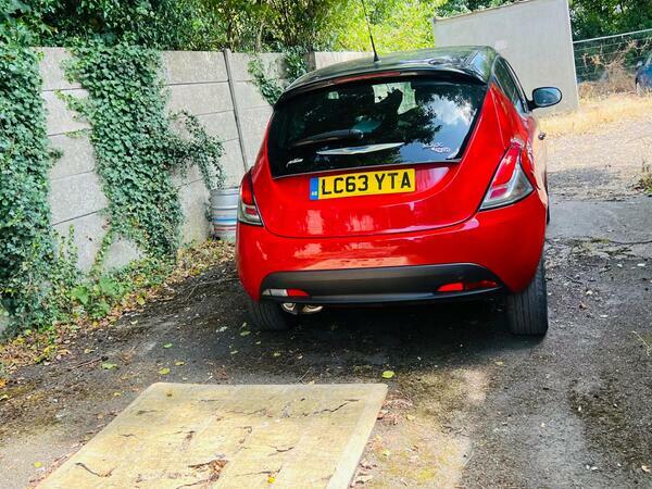 Chrysler Ypsilon 1.2 Se Hatchback Euro 5 Ss 6 Black #12
