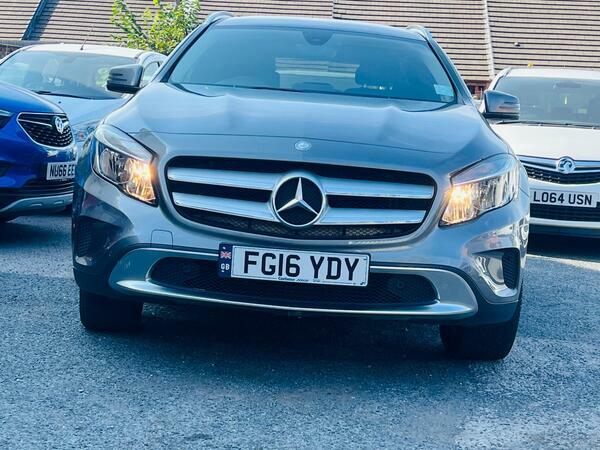 Mercedes-Benz GLA Class 2.1 Gla200d Sport Executive 7G-dct 4Matic Euro 6 Grey #3