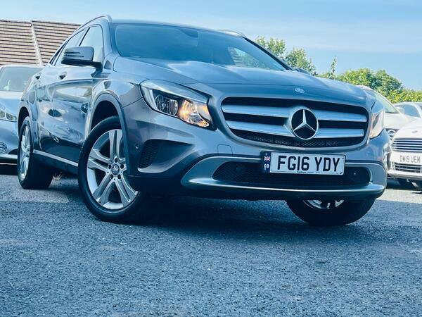 Mercedes-Benz GLA Class 2.1 Gla200d Sport Executive 7G-dct 4Matic Euro 6 Grey #4