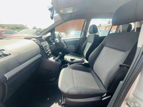 Vauxhall Zafira Mpv Grey #22