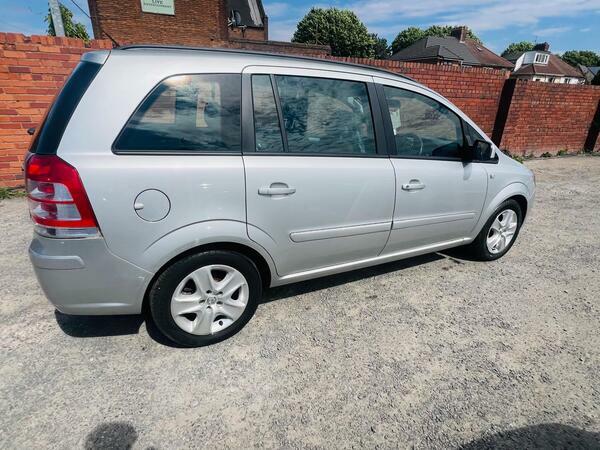 Vauxhall Zafira Mpv Grey #11