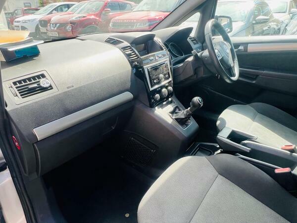 Vauxhall Zafira Mpv Grey #21