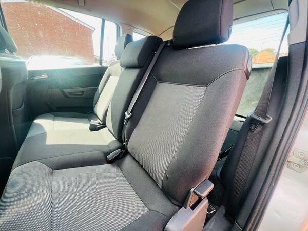 Vauxhall Zafira Mpv Grey #23