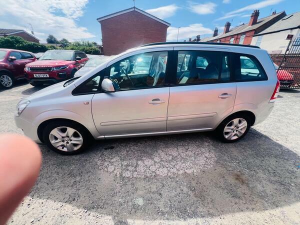 Vauxhall Zafira Mpv Grey #20