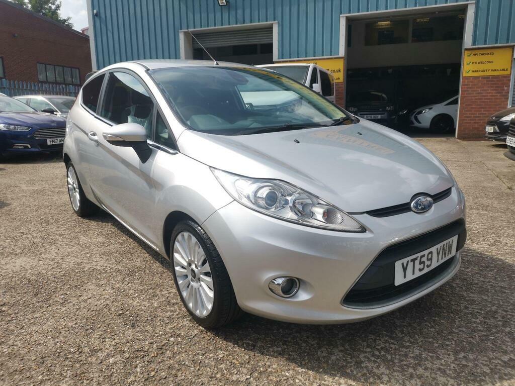 Ford Fiesta 1.4 Titanium Silver