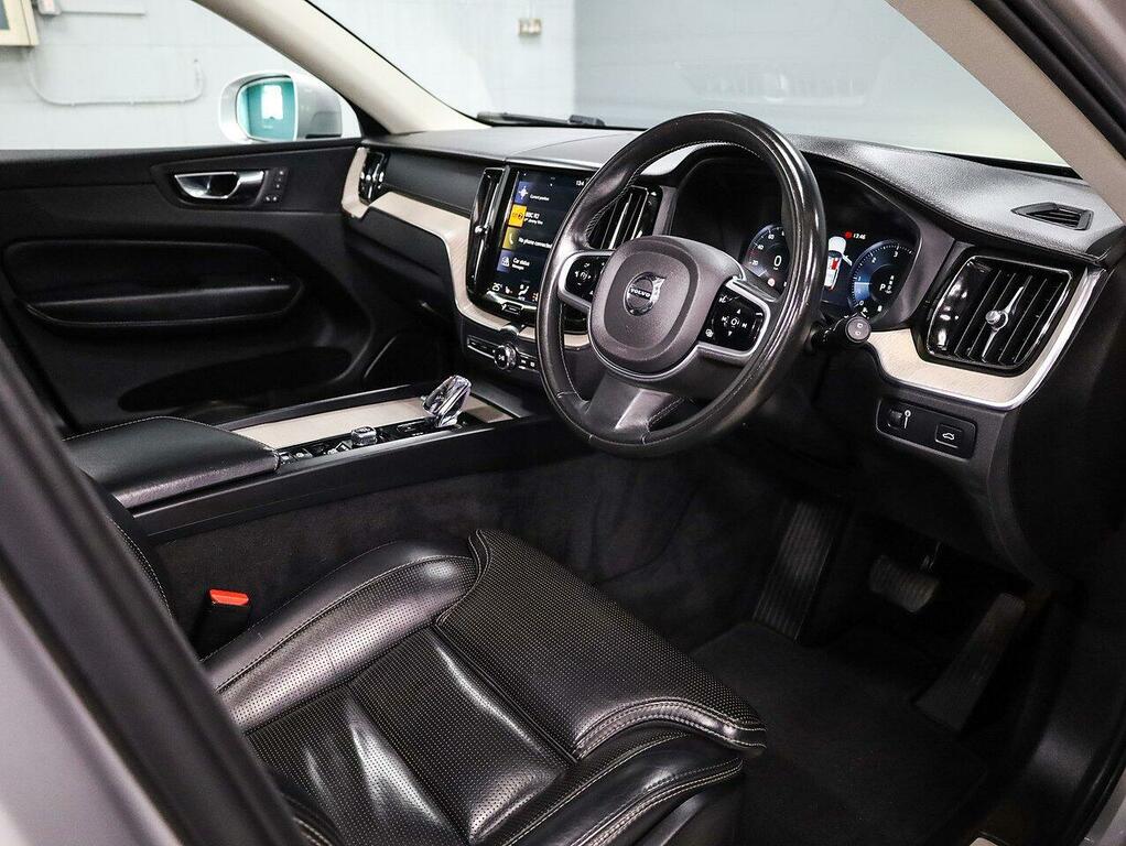 Volvo XC60 B4 Mhev Inscription Suv KU19BDL Silver #3
