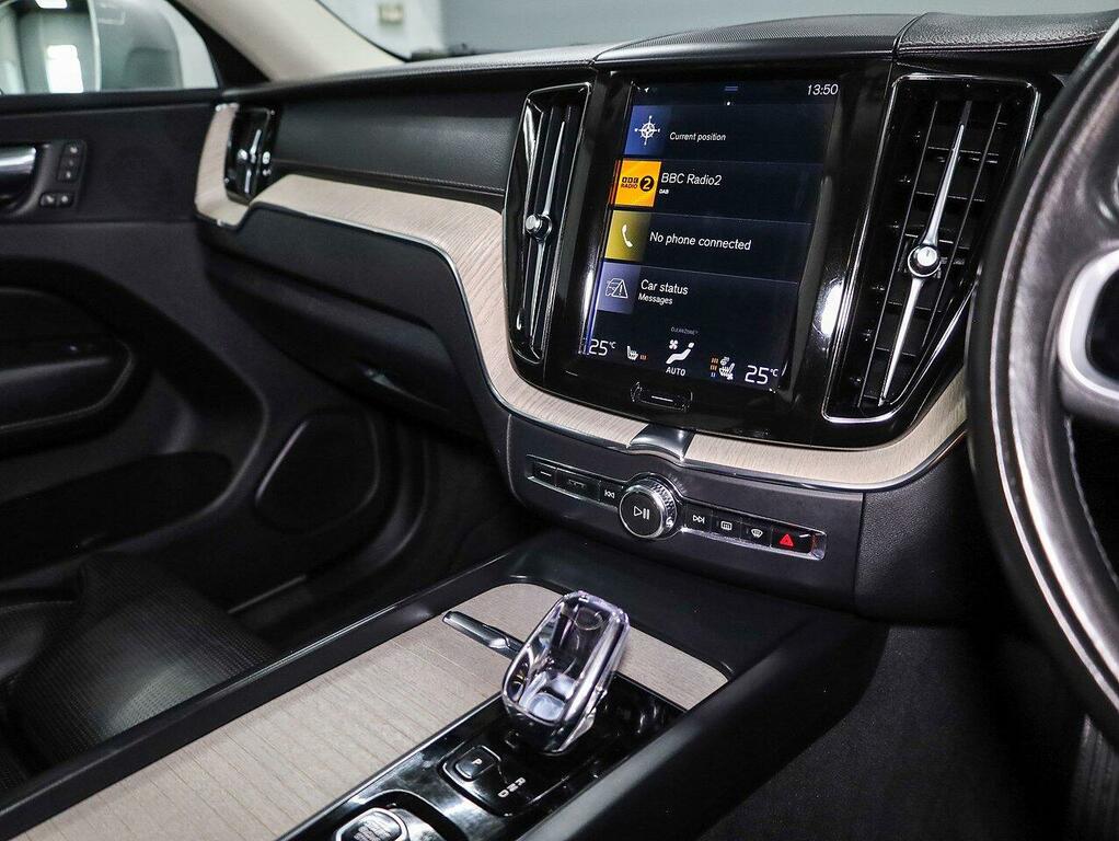 Volvo XC60 B4 Mhev Inscription Suv KU19BDL Silver #4