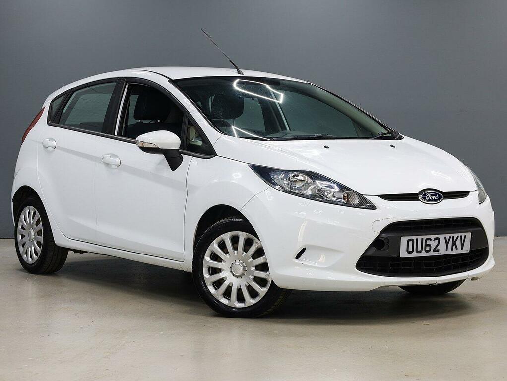 Ford Fiesta Edge Hatchback OU62YKV White #2
